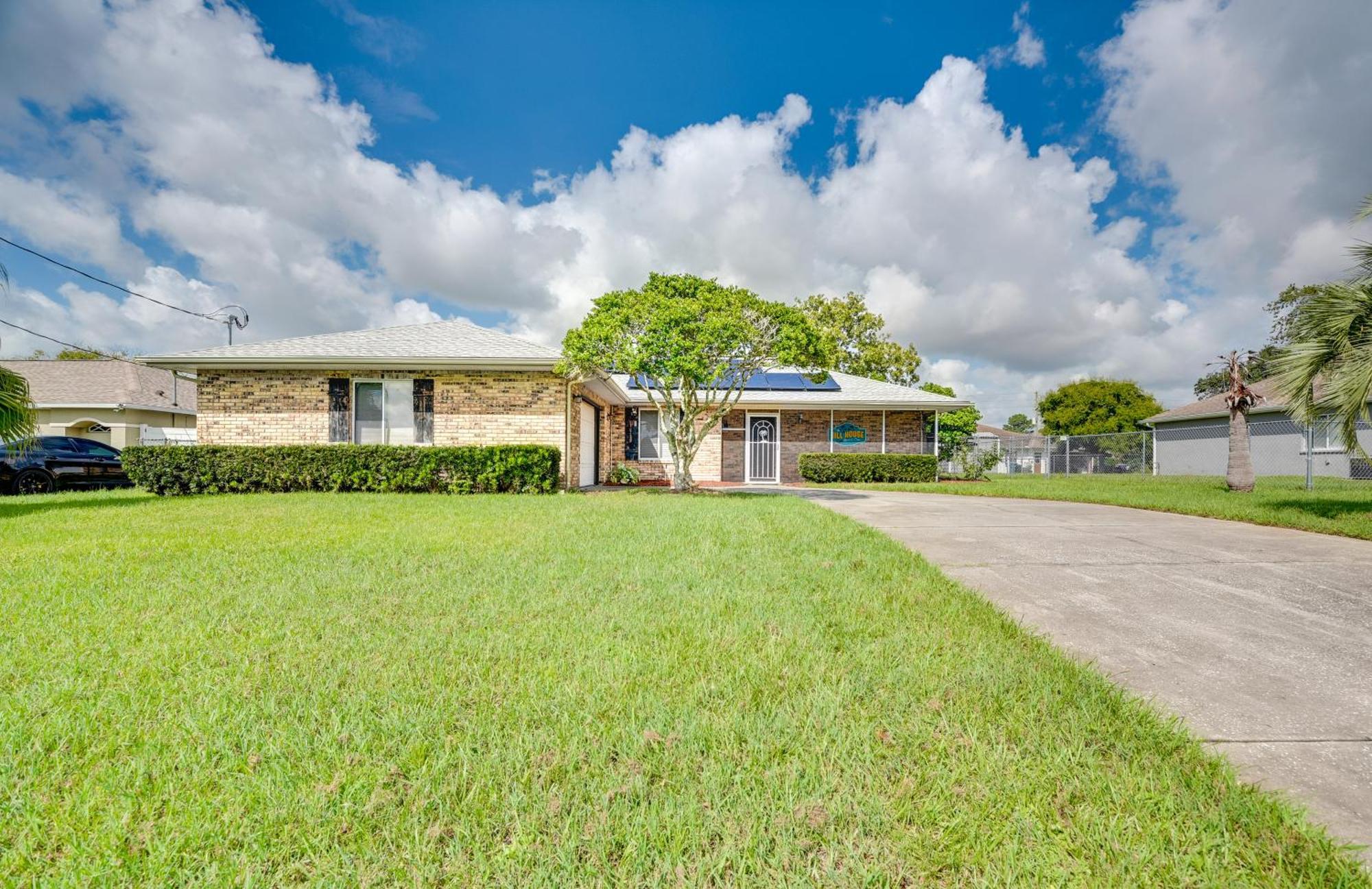 Spring Hill Retreat With Heated Pool And 4-In-1 Grill Villa Exterior photo